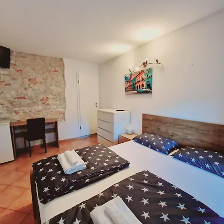 Damian Apartment